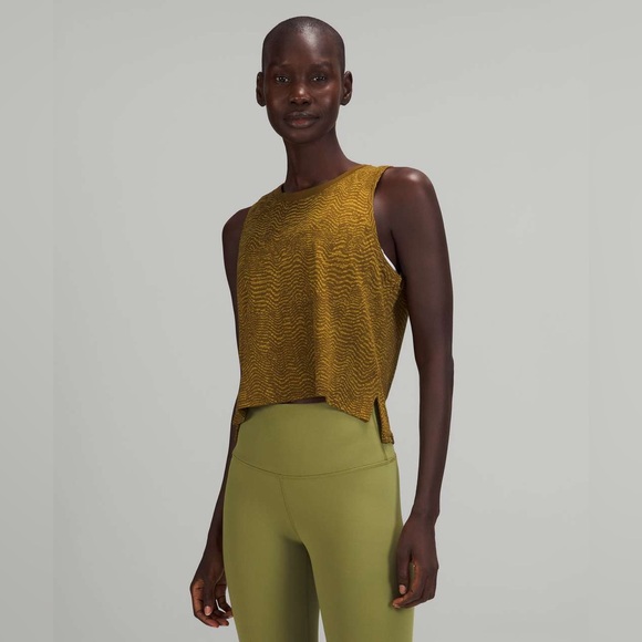 Lululemon Train To Be Tank - Picture 4 of 4